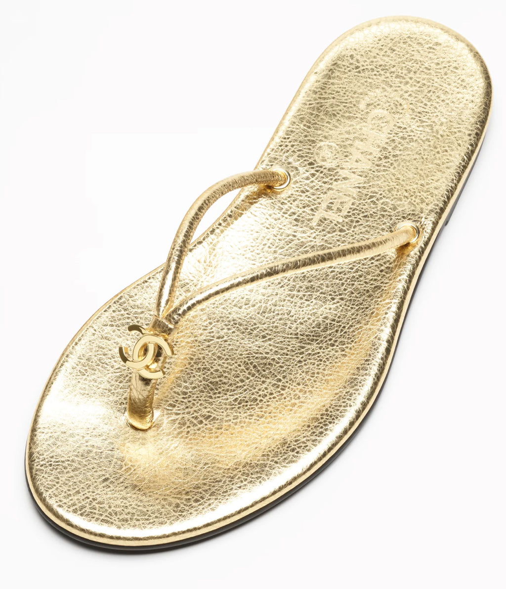 Winniemodo,Winniemodony,Chanel G47243,Chanel thong sandals,Chanel sandals gold,Chanel shoes sale,Chanel shoes discount,Chanel