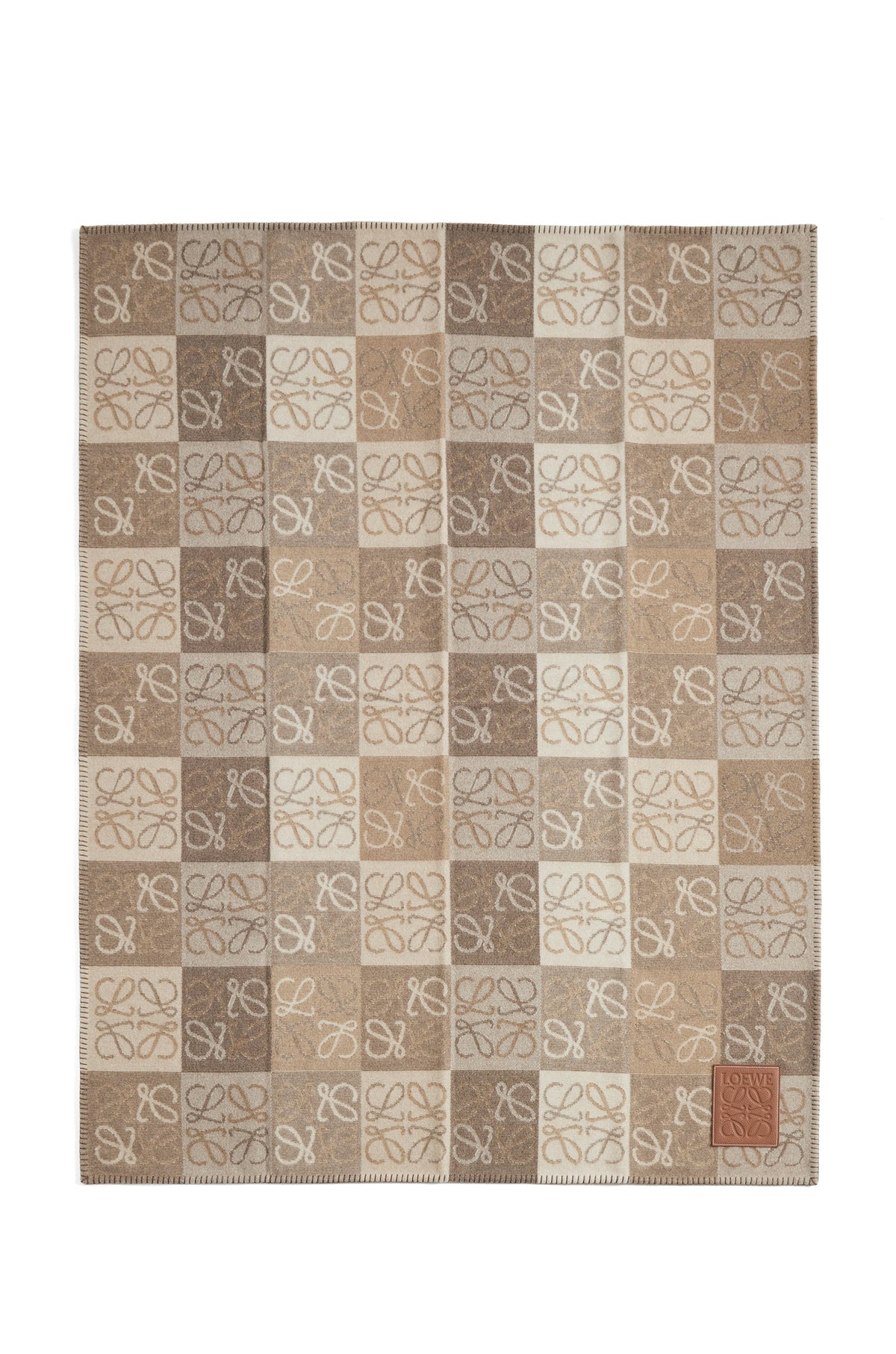 Loewe checkerboard blanket in wool and cash, loewe  on sale,loewe hat online shop,loewe outlet , loewe blanket, loewe wool, l