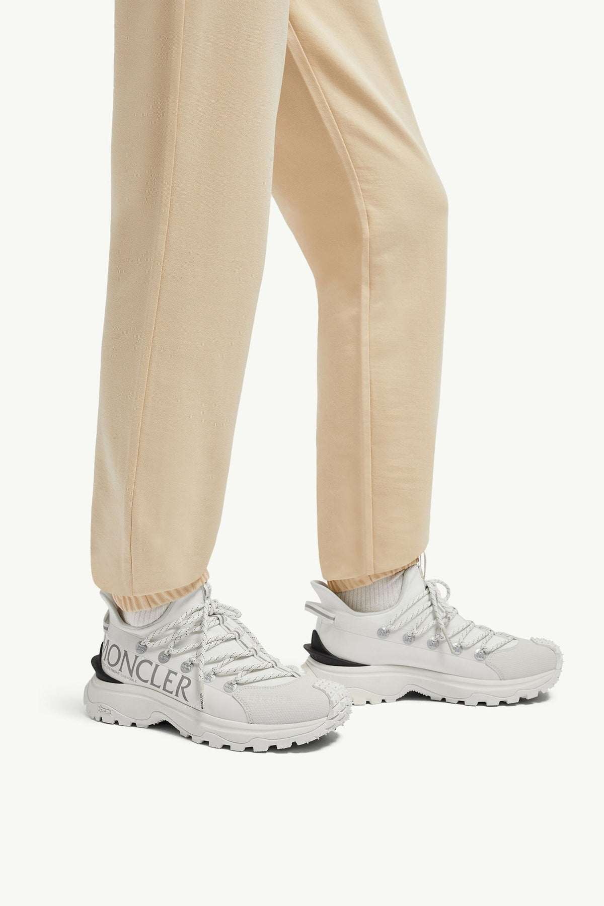 Winniemodo,Winniemodony,Moncler K209B4M00040M3457001,Moncler Trailgrip Lite 2 sneaker sale,Moncler sneaker white,Moncler snea