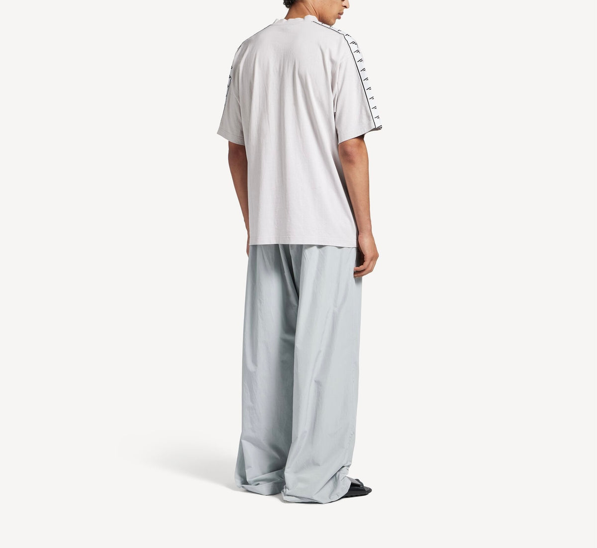 Winniemodo,Winniemodony,Balenciaga 764235 TTVP8,Balenciaga t-shirt men,Balenciaga white t-shirt discount,Balenciaga t-shirt o