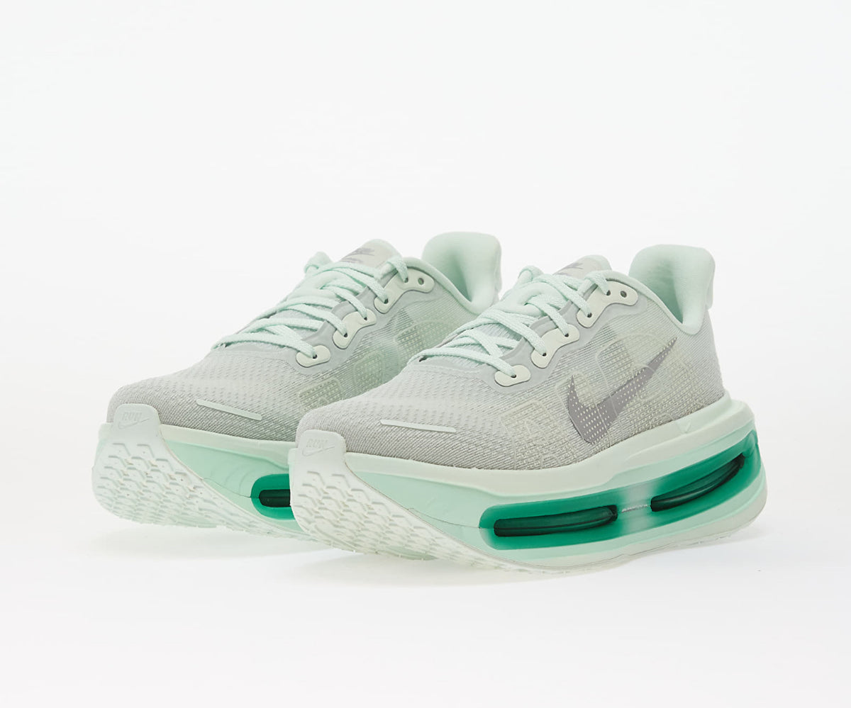 Winniemodo,Winniemodony,Nike Vomero sneaker,Nike Vomero green,Nike sneaker green,Nike running shoes,Nike sneaker outlet,Nike