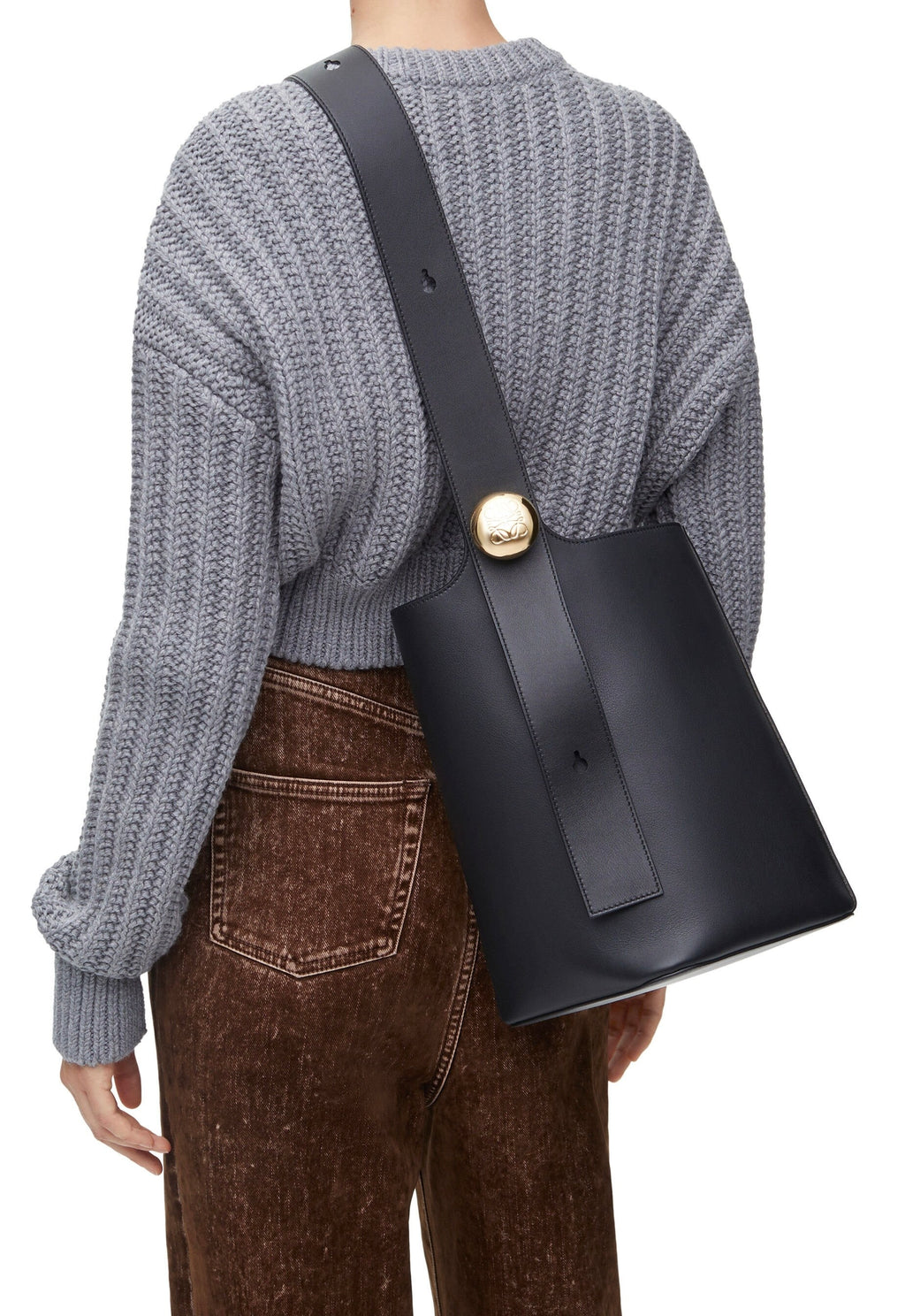 LOEWE bag,loewe ,loewe bag on sale,loewe bag online shop,loewe bag outlet,loewe ,Loewe medium pebble bucket bag in mellow cal