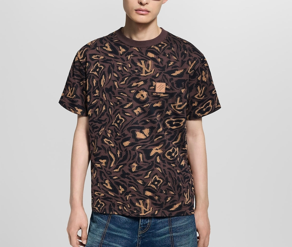 Winniemodo,Winniemodony,Louis Vuitton 1AIMK7,LV 1AIMK7,Louis Vuitton jacquard T-shirt sale,Louis Vuitton t-shirt 2026,Louis V