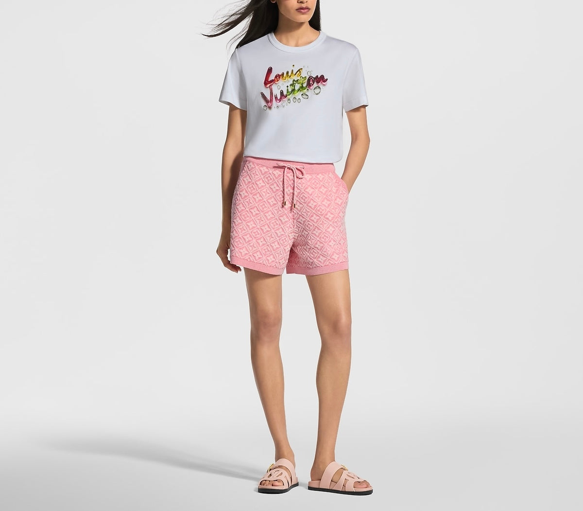 Winniemodo,Winniemodony,Louis Vuitton 1AK0I4,Louis Vuitton t-shirt sale,LV tee women discount,LV tee outlet,Luxury t-shirt,Lu