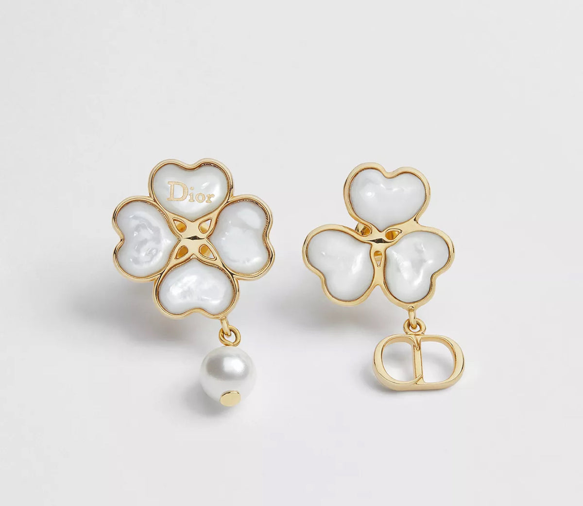 Winniemodo,Winniemodony,Dior E4488WOMMP,Dior earrings,Dior earrings sale,Dior clover earrings,Luxury accessories,Fashion Acce