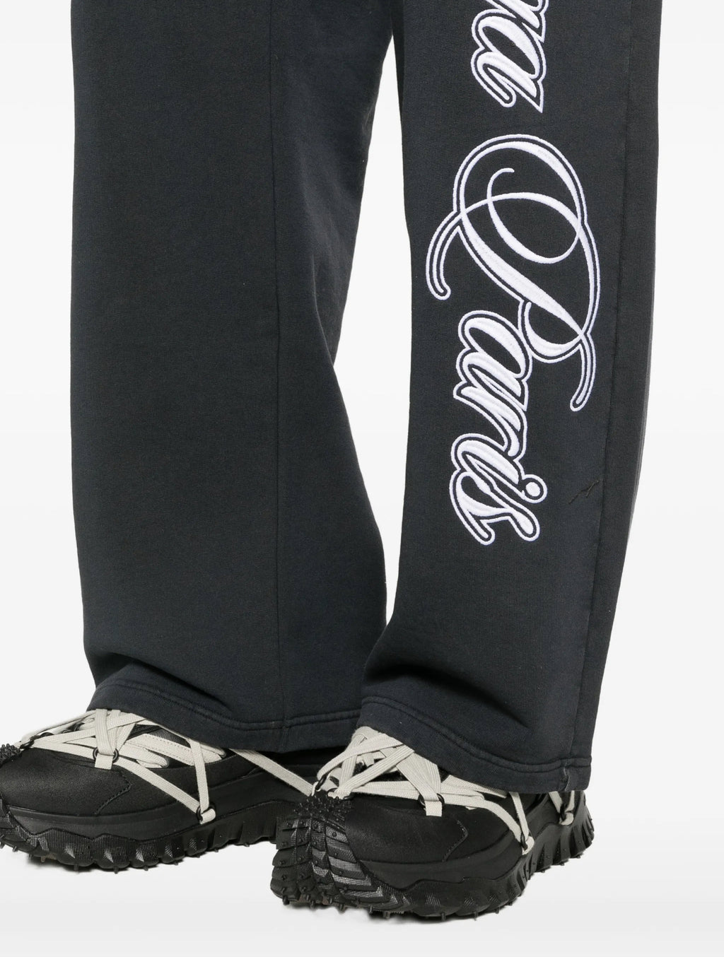 Winniemodo,Winniemodony,Balenciaga pants,Balenciaga 846917,Balenciaga track pant,Balenciaga pants authenticity,Balenciaga pan