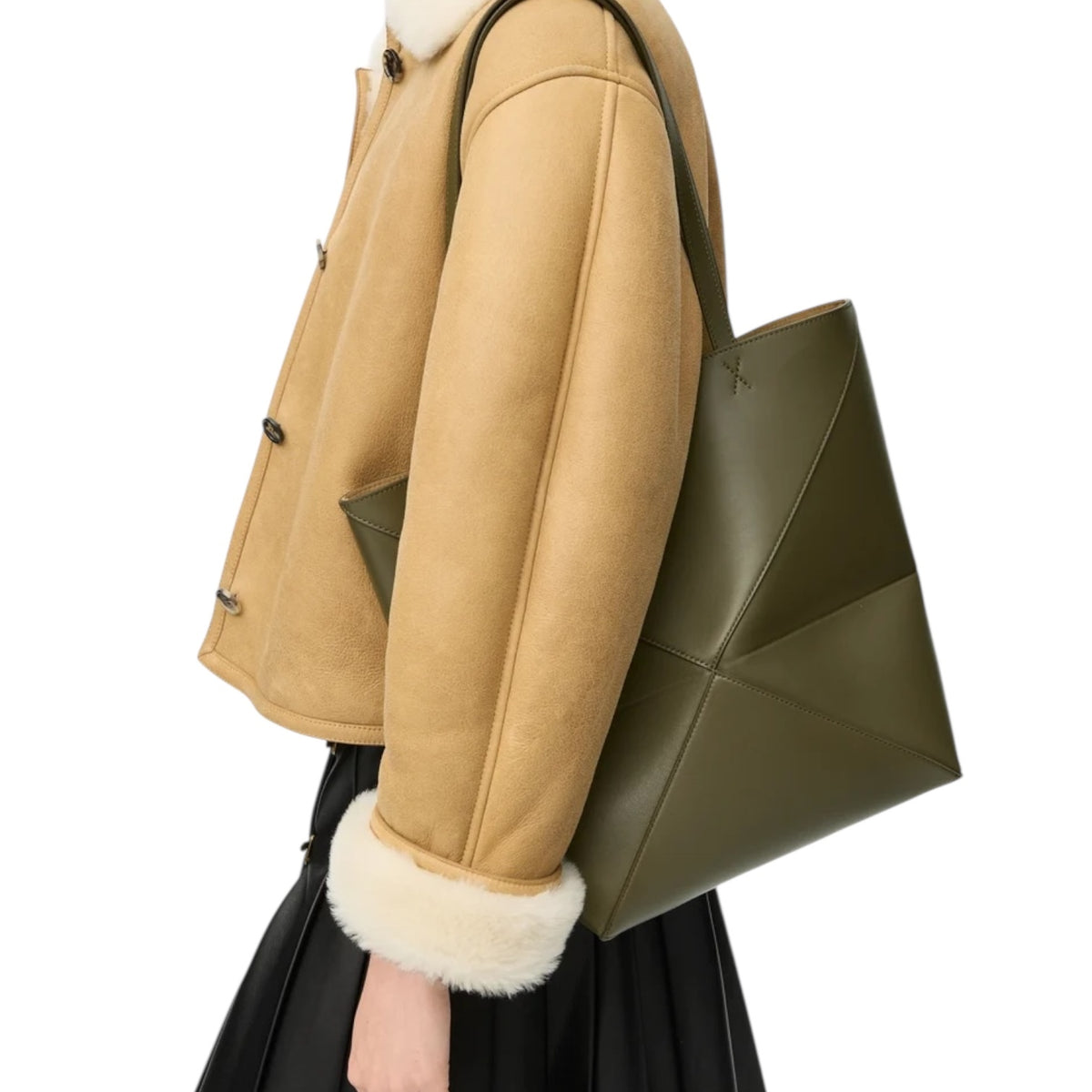 Loewe IDA657G50X01,Loewe Medium Puzzle Fold tote in shiny calfskin,Loewe puzzle fold tote bag,Loewe puzzle tote bag,Loewe gre