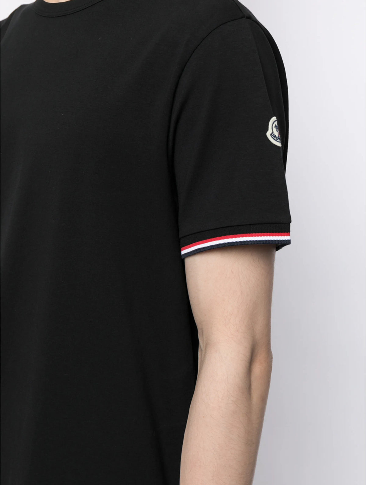 Winniemodo,Winniemodony,Moncler t-shirt sale,Moncler V neck tee,best online shopping in USA,best quality branded t-shirt,Monc