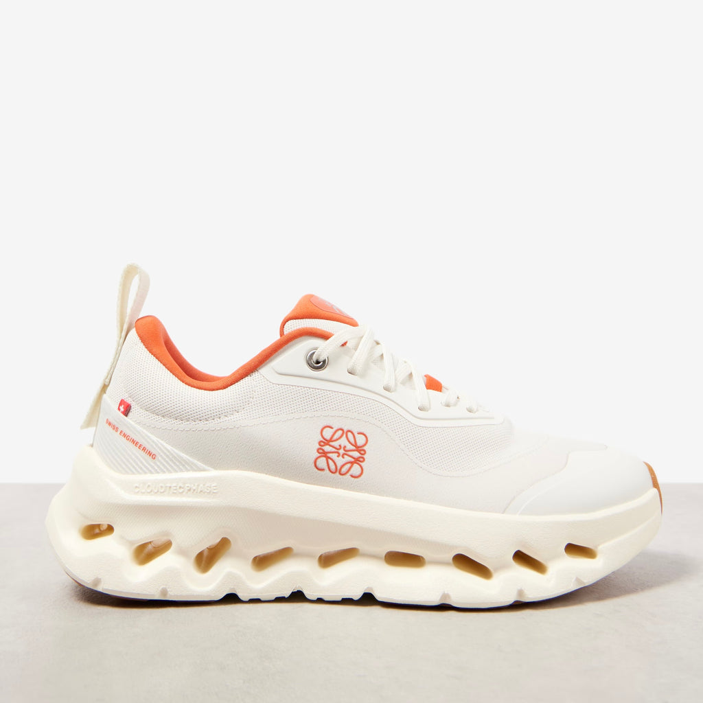 On x Loewe sneaker,On x loewe sneaker 2.0,On x Loewe sneaker white orange,On x Loewe cloudtilt,On x Loewe cloudtilt 2.0,On x