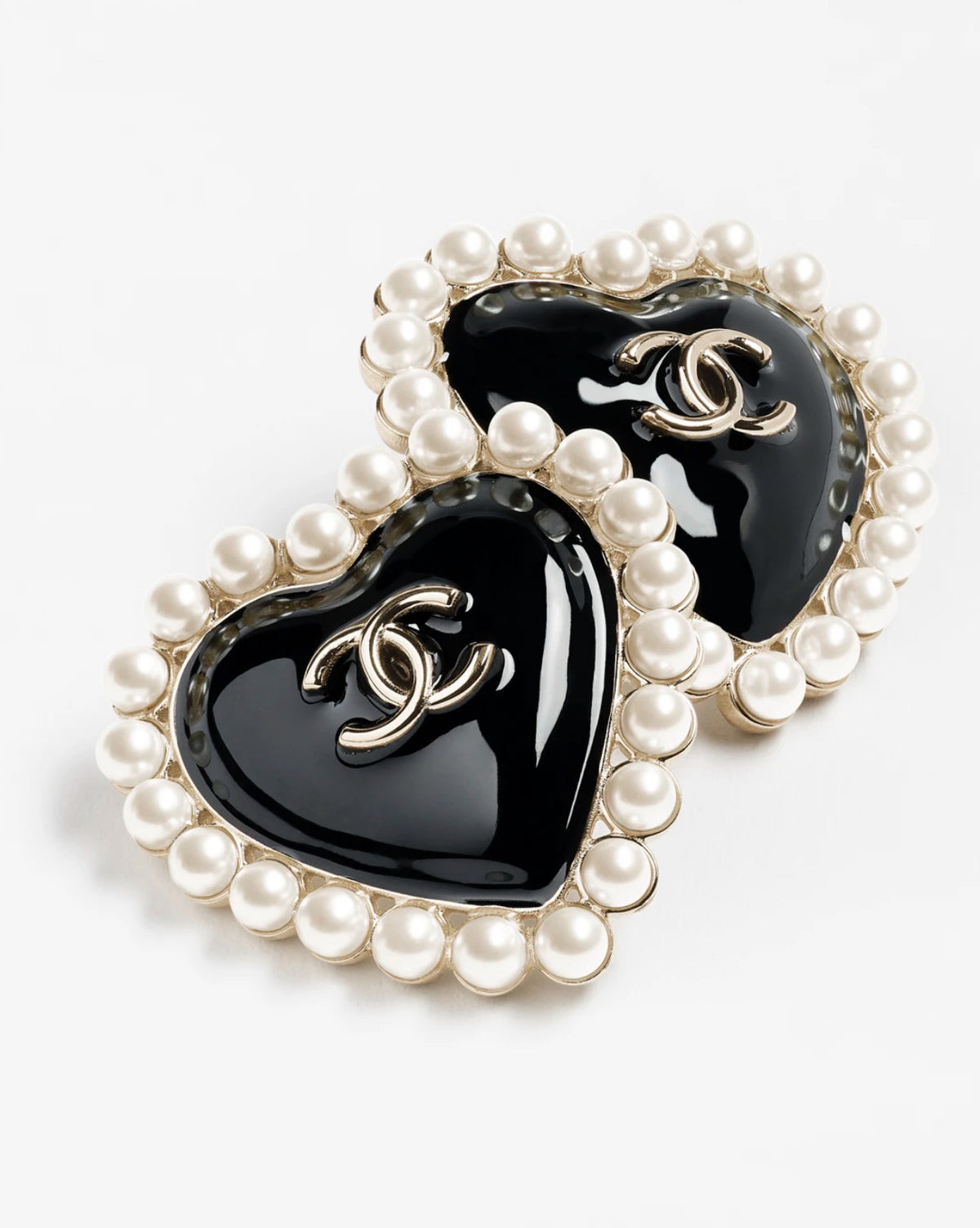 Winniemodo,Winnie modo,Chanel studs earrings,Chanel earrings,Chanel earrings sale,Chanel earrings heart,Chanel earrings black