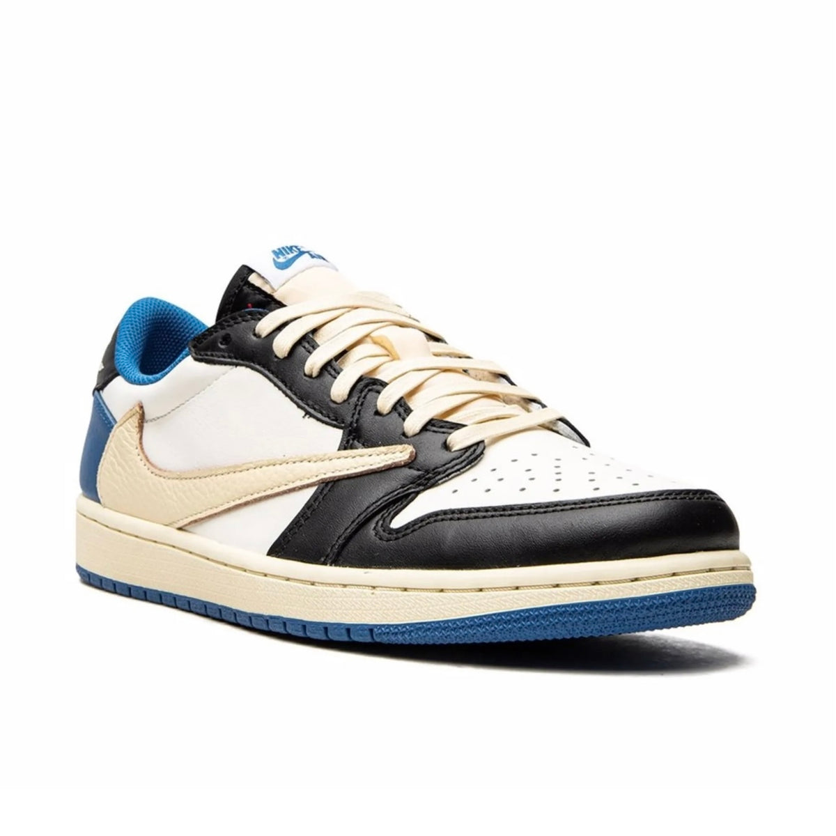 Travis Scott x Air Jordan 1 Low OG,Travis Scott Air Jordan 1 Low OG white blue,Travis Scott Air Jordan 1 sneaker,Travis Scott