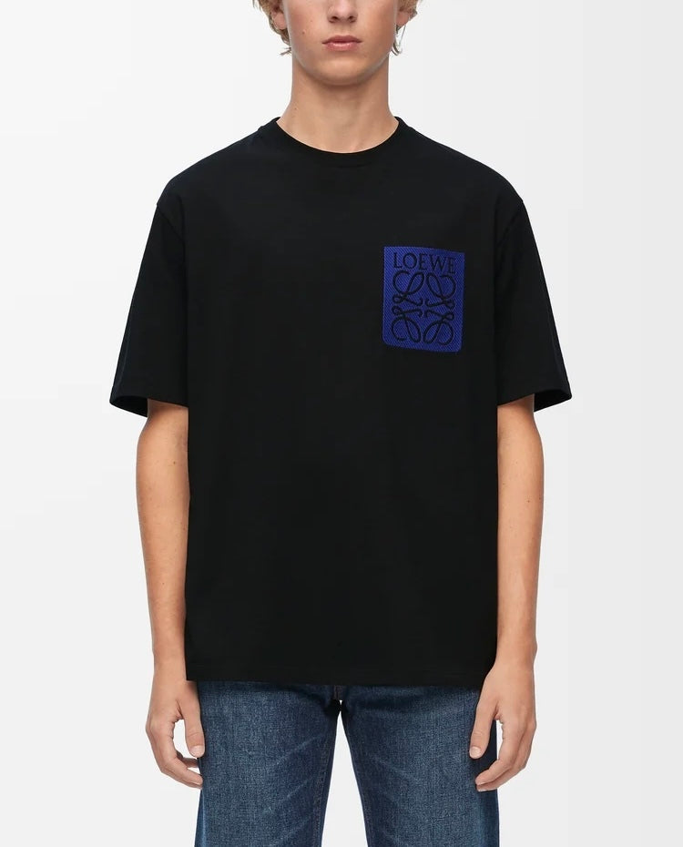 Loewe H526Y22XAT,Loewe relaxed fit T-shirt,Loewe pocket t-shirt,Loewe black pocket t-shirt,Loewe black t-shirt 2025,Loewe bla