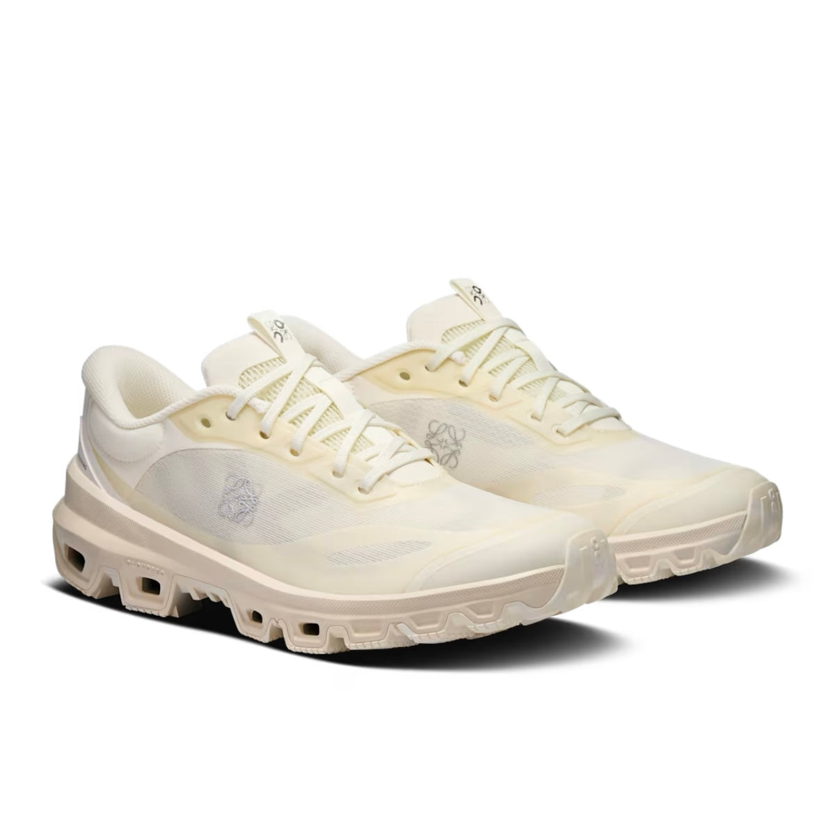 Loewe IDM929282,Loewe x Cloudventure 2.0 sneaker Eggshell,Loewe Cloudventure 2.0,Cloudventure 2.0 Loewe white,Loewe Cloudvent