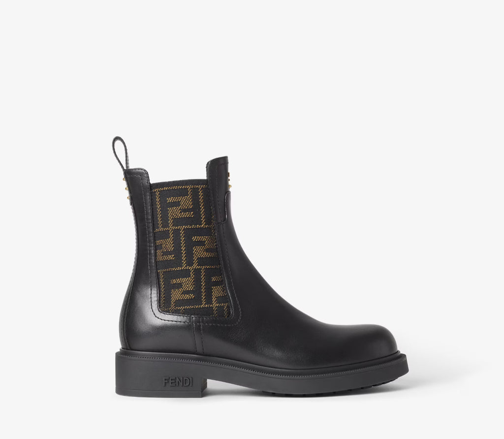 Winniemodo,Winnie modo,Fendi 8T8576A379F1TOG,Fendi Filo biker boots,Fendi boots,Fendi boots sale,Fendi boots black,Fendi mono