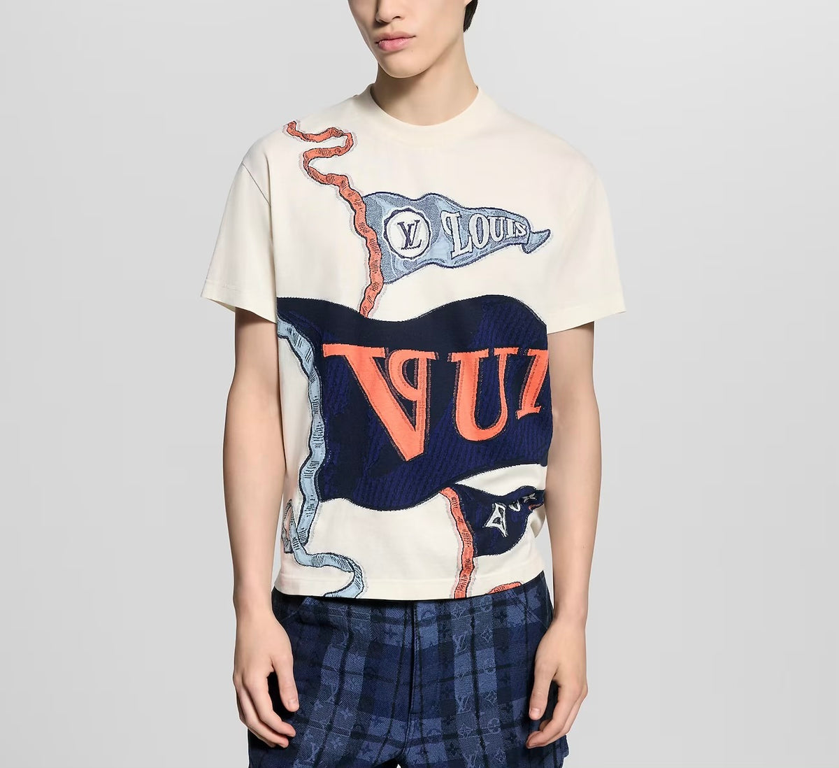Winniemodo,Winniemodony,Louis Vuitton 1AIHZZ,LV 1AIHZZ,Louis Vuitton T-shirt sale,Louis Vuitton Tee sale,Louis Vuitton T-shir