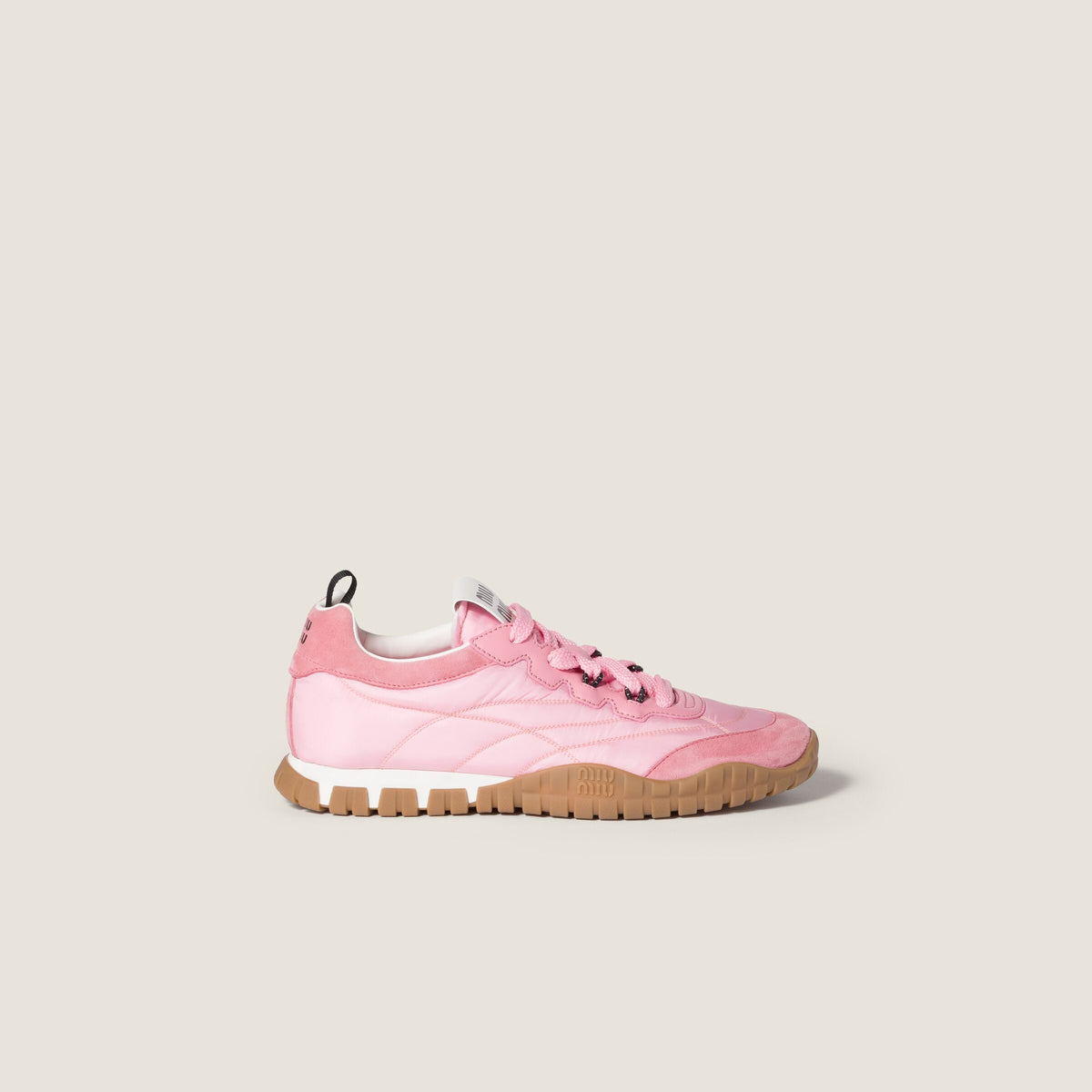 Winniemodo,Winnie modo,MIU MIU 5E417E,MIU MIU sneaker,MIU MIU sneaker sale,MIU MIU sneaker pink,MIU MIU sneakers pink sale,MI