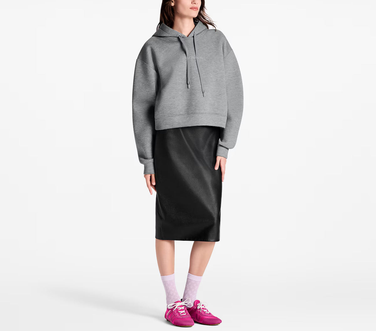 Winniemodo,Winnie modo,Louis Vuitton 1AJFYB,LV 1AJFYB,Louis Vuitton cropped hoodie,Louis Vuitton hoodie,Louis Vuitton hoodie