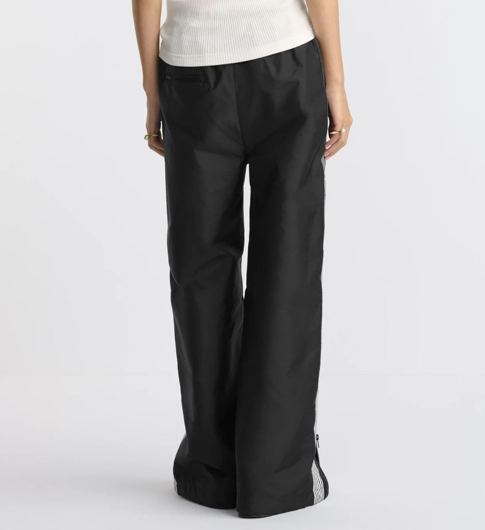 Dior 527P58S2205,Dior loose flared pants,Dior flared pants,Dior black flared pants,Dior loose pants womens,Dior womens pants