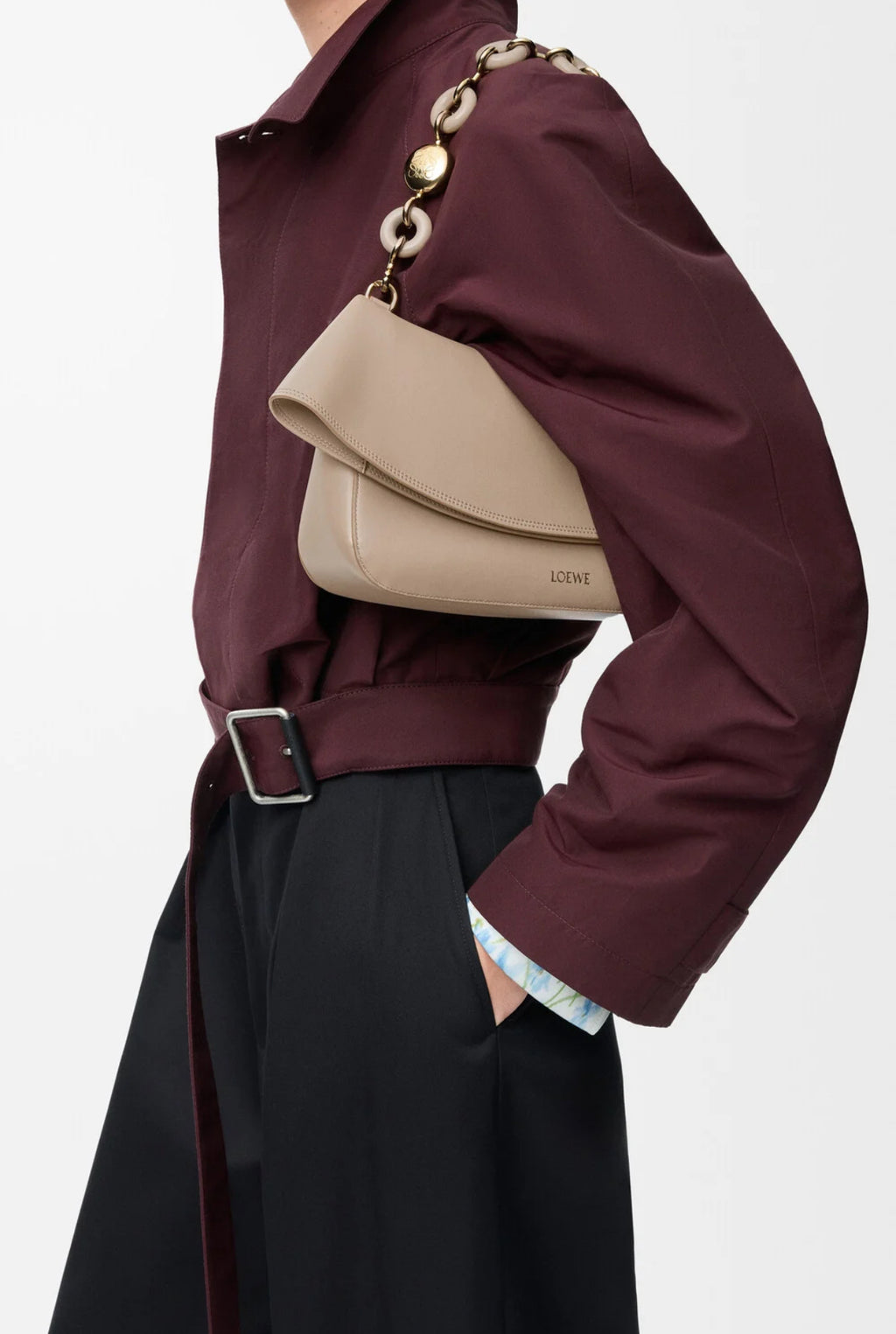 Winniemodo,Winnie modo,Loewe AP22P22X07,Loewe medium ola bag,Loewe bag,Loewe bag sale,Loewe ola bag,Loewe bag beige,Loewe ola