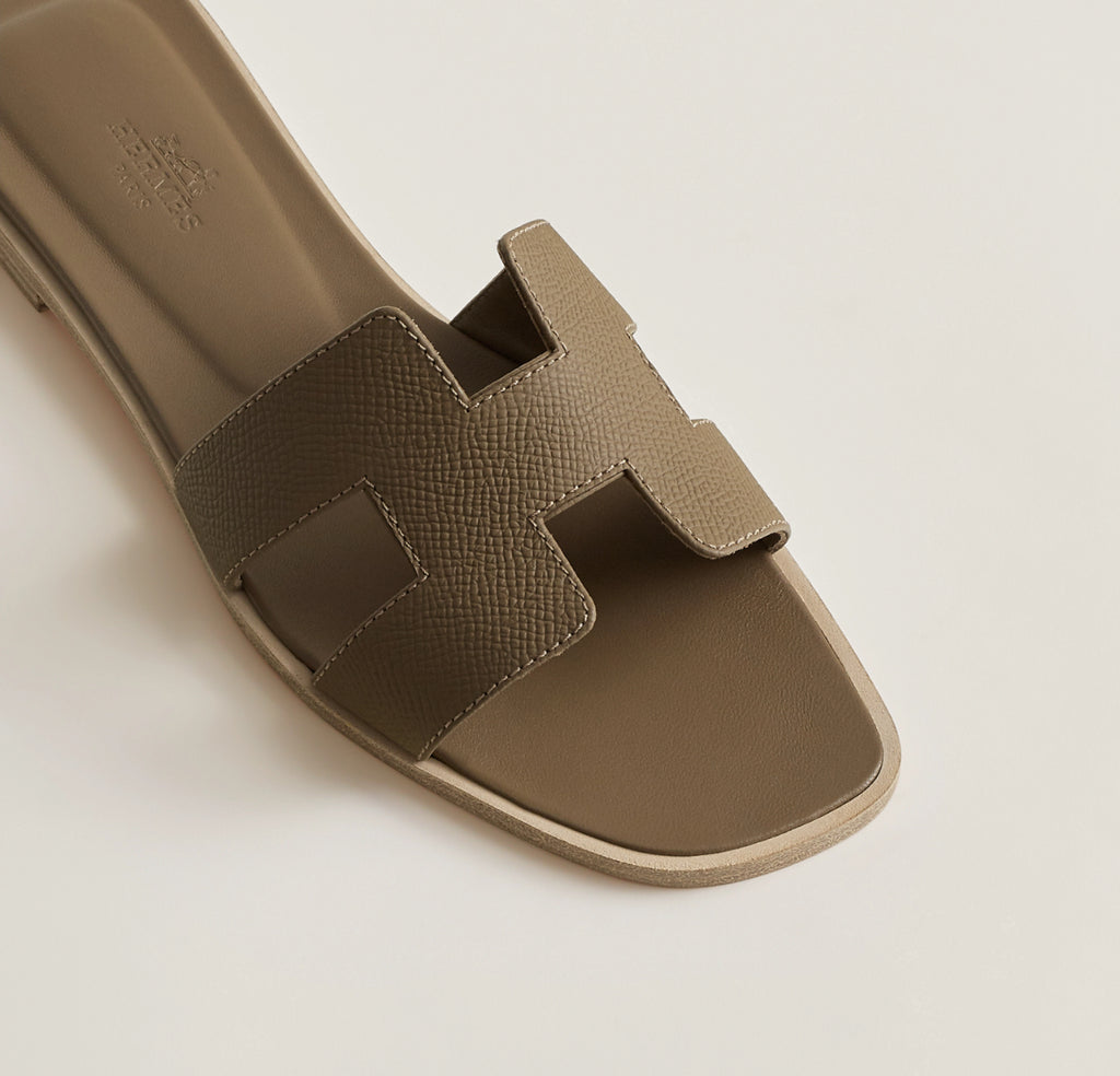 Winniemodo,Winnie modo,Hermes SM0202272Z,Hermes Oran sandal,Hermes Oran etoupe,Hermes sandals women,Hermes sandals sale,Herme