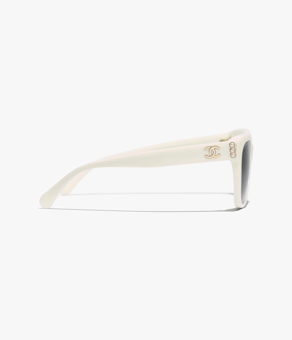 Winniemodo,Winniemodony,Chanel A71494,Chanel square 5480 sunglasses,Chanel square sunglasses white,Chanel sunglasses white,Ch