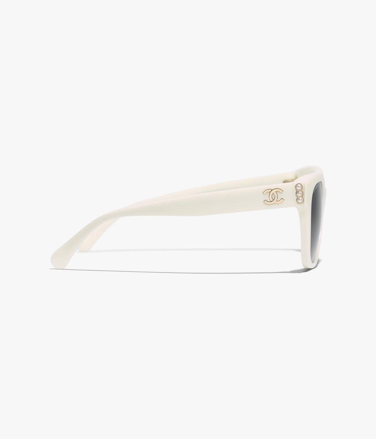 Winniemodo,Winniemodony,Chanel A71494,Chanel square 5480 sunglasses,Chanel square sunglasses white,Chanel sunglasses white,Ch