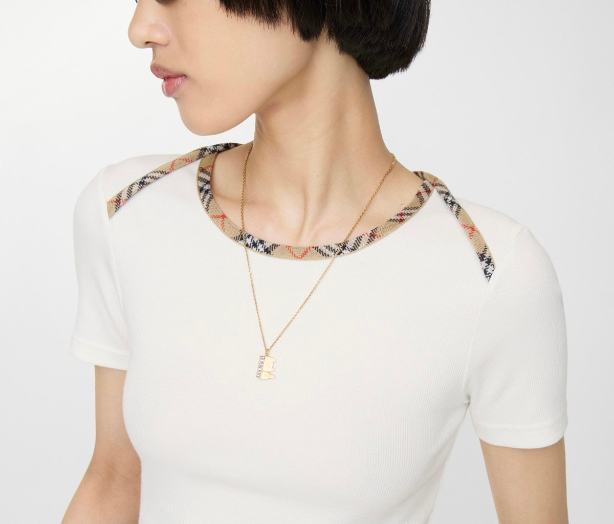 Burberry t-shirt,Burberry t-shirt outlet,Burberry t-shirt sale,Burberry t-shirt discount,Burberry clothes best price