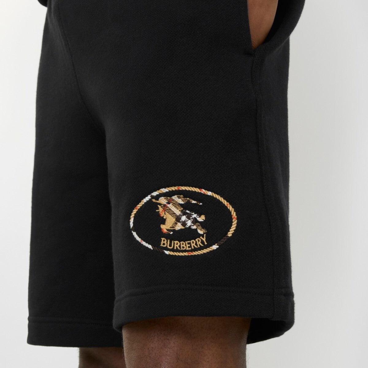 Winniemodo,Winniemodony,Burberry 8126444,Burberry shorts,Burberry shorts black,Burberry shorts men,Burberry shorts sale,Burbe