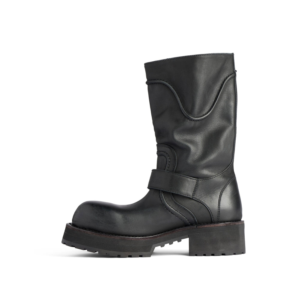 Winniemodo,Winnie modo,Balenciaga 833585WCAL1,Balenciaga women’s venom boot,Balenciaga women’s boot,Balenciaga boot,Balenciag
