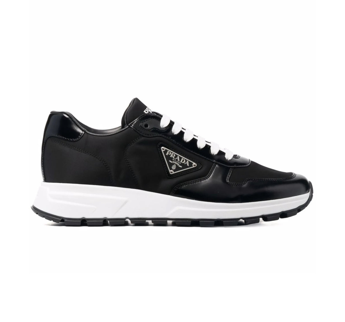 Winniemodo,Winniemodony,Prada 2EE369,Prada re-nylon triangle logo sneakers,Prada re-nylon sneaker,Prada sneaker sale,Prada sn