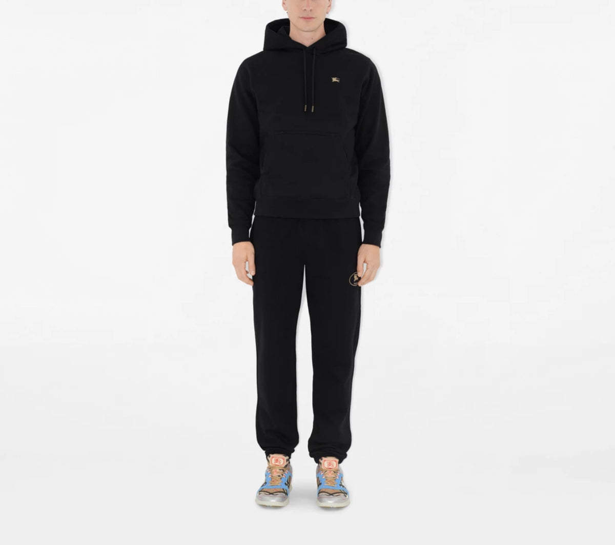 Winniemodo,Winnie modo,Burberry 81110121,Burberry knight stamp cotton jogging pants,Burberry pants,Burberry pants sale,Burber