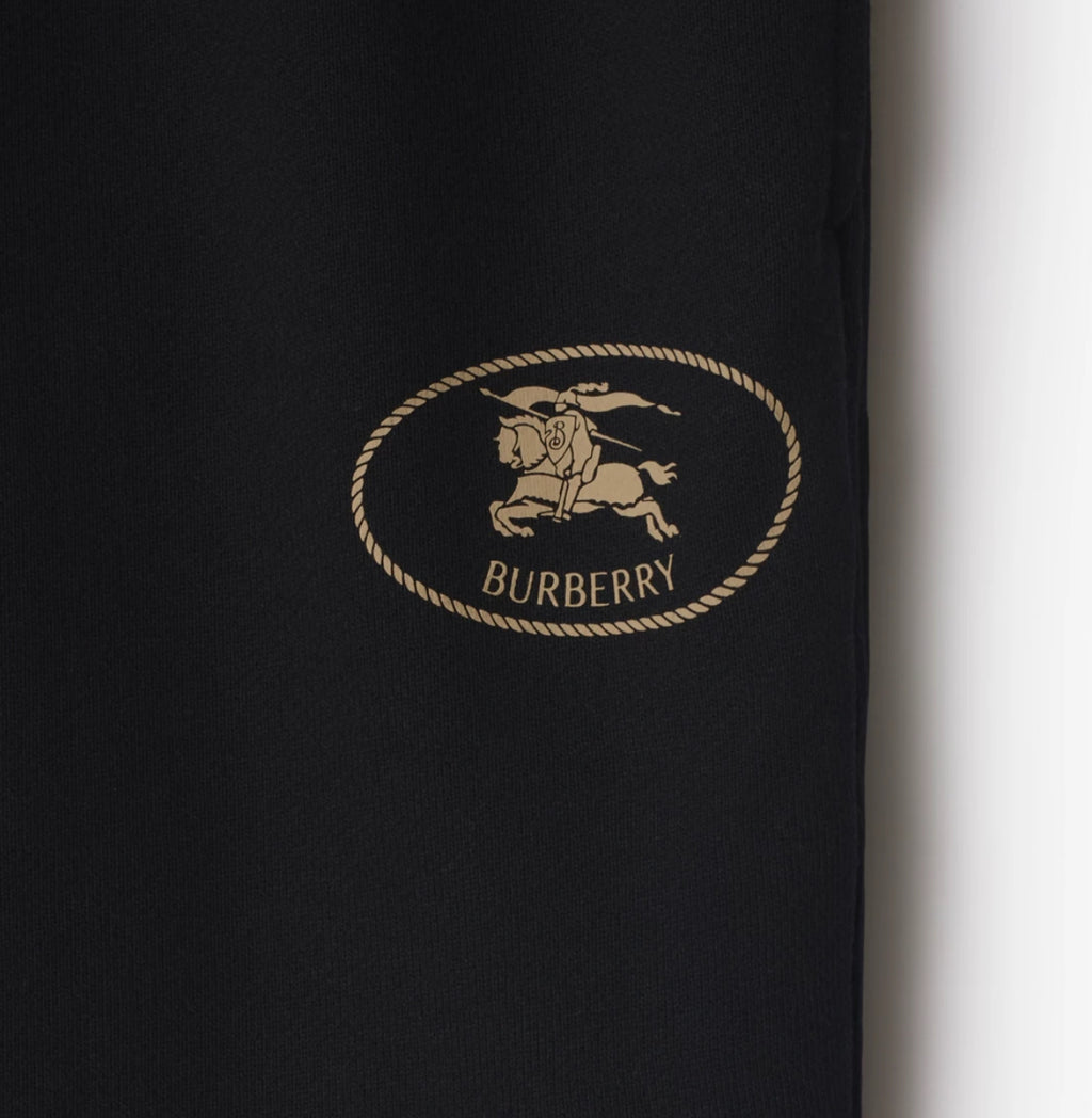 Winniemodo,Winnie modo,Burberry 81110121,Burberry knight stamp cotton jogging pants,Burberry pants,Burberry pants sale,Burber