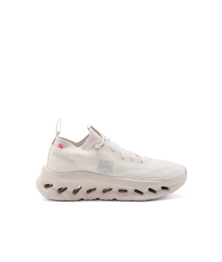 Loewe Cloudtilt sneaker, Loewe x on cloud, Loewe x on cloudtilt sneakers, Loewe on cloud sneaker, on cloud x Loewe sneaker, L