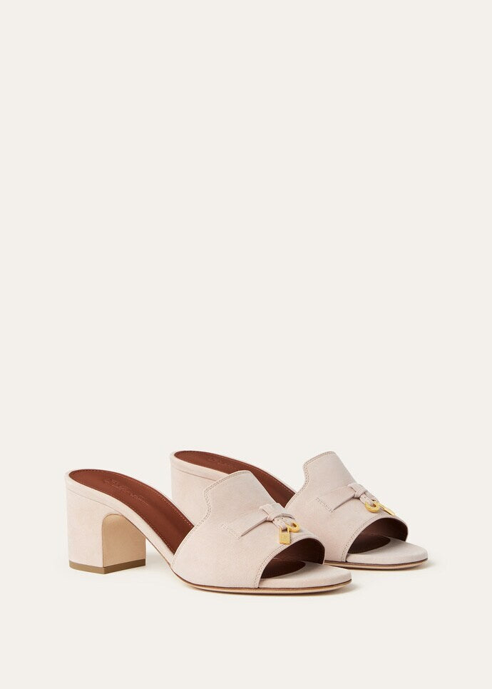 Winniemodo,Winniemodony,Loro Piana FAI6406,Loro Piana Summer Charms sandal,Loro Piana sandal sale,LP sandal discount,Loro Pia