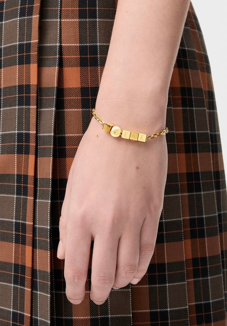 Winniemodo,Winnie modo,Loewe pebble cube bracele,Loewe bracelet,Loewe bracelet sale,Loewe cube bracelet,Loewe anagram bracele