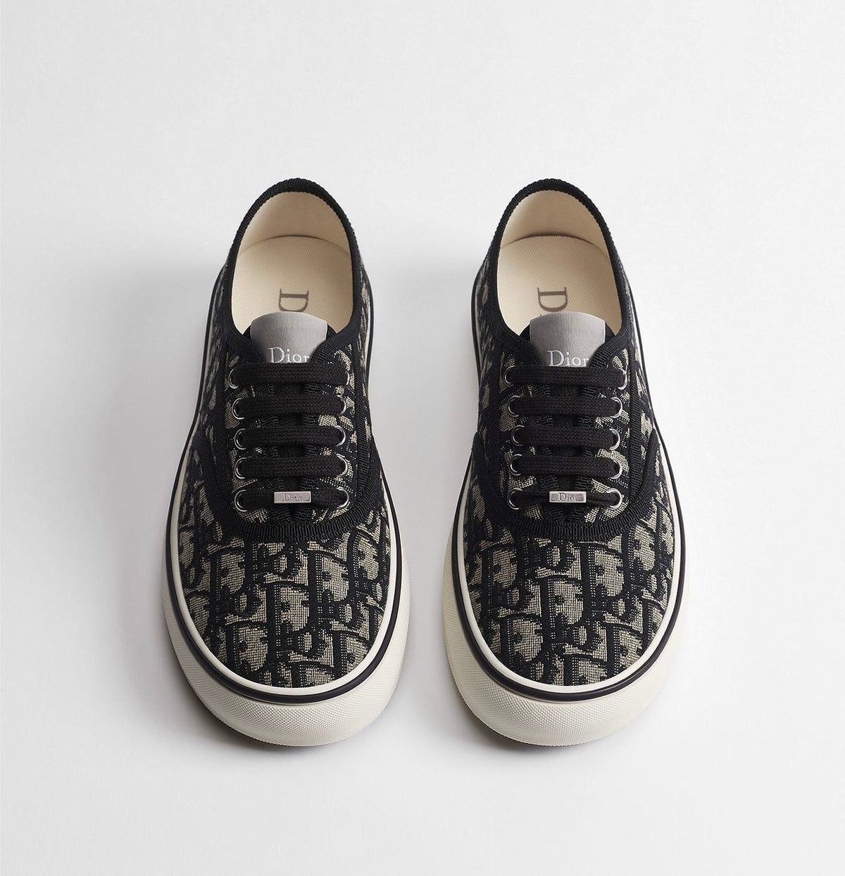 Winniemodo,Winniemodony,Dior KCK528OLF_S60U,Dior sneaker,Dior monogram sneaker,Dior sneaker women,Dior sneaker sale,Dior snea