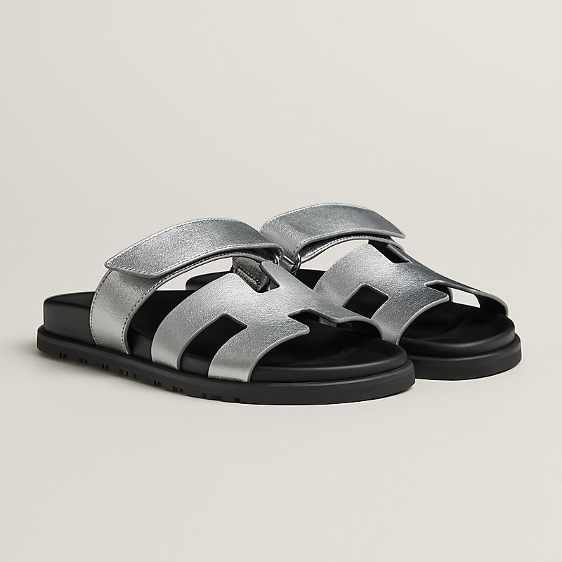 Winniemodo,Winniemodony,Hermes H231295Z,Hermes Chypre sandal,Hermes Chypre silver,Hermes flats sandals,Hermes flats discount,