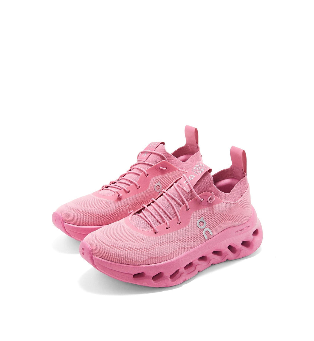 Loewe Cloudtilt sneaker, Loewe x on cloud, Loewe x on cloudtilt sneakers, Loewe on cloud sneaker, on cloud x Loewe sneaker, L