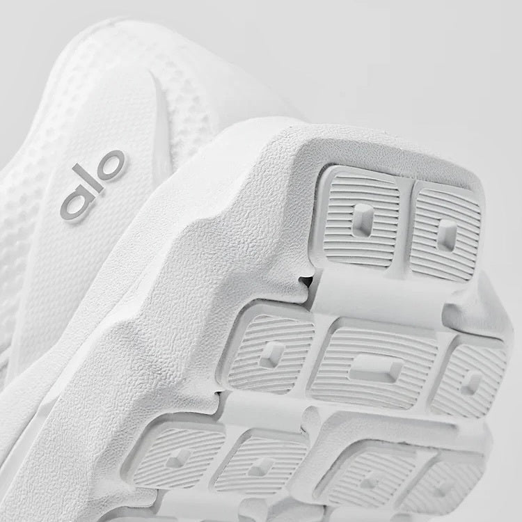 Alo Runner White,Alo Runner,Alo sneaker White,Alo sneaker,Yoga sneaker,Alo sneaker on sale,Alo yoga sneaker white,Alo womens