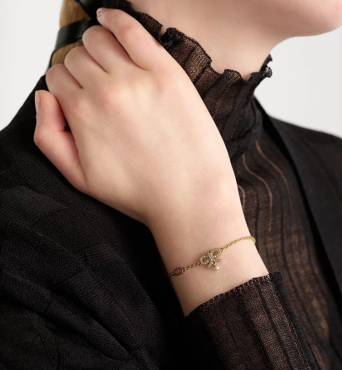 Dior Le Noeud de Dior bracelet,Dior bow bracelet gold,Dior bow bracelet,Dior bracelet 2025,Dior bracelet,Dior bracelet on sal