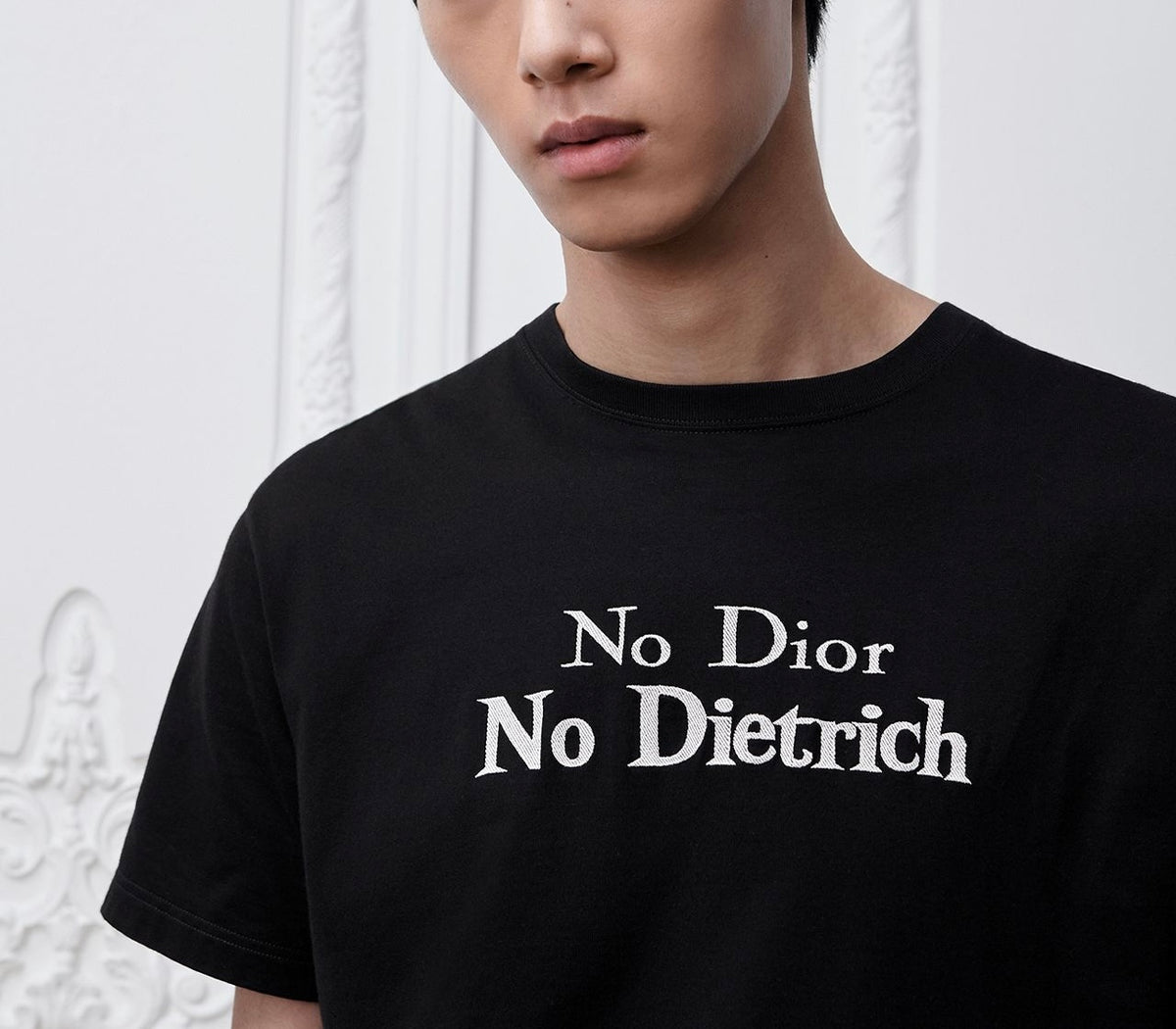 Winniemodo,Winniemodony,Dior 693J661A3282,Dior T-shirt sale,Dior T-shirt 2026,Dior T-shirt black,designer fashion,discount de