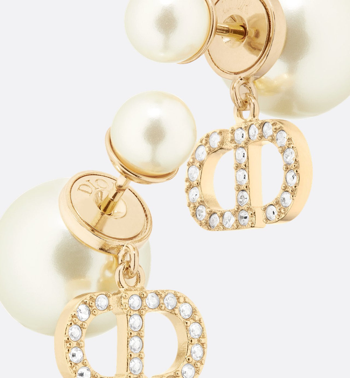 Winniemodo,Winnie modo,Dior tribales earrings pearls,Dior cd logo earrings,Dior pearls earrings sale,Dior pearls earrings,Dio