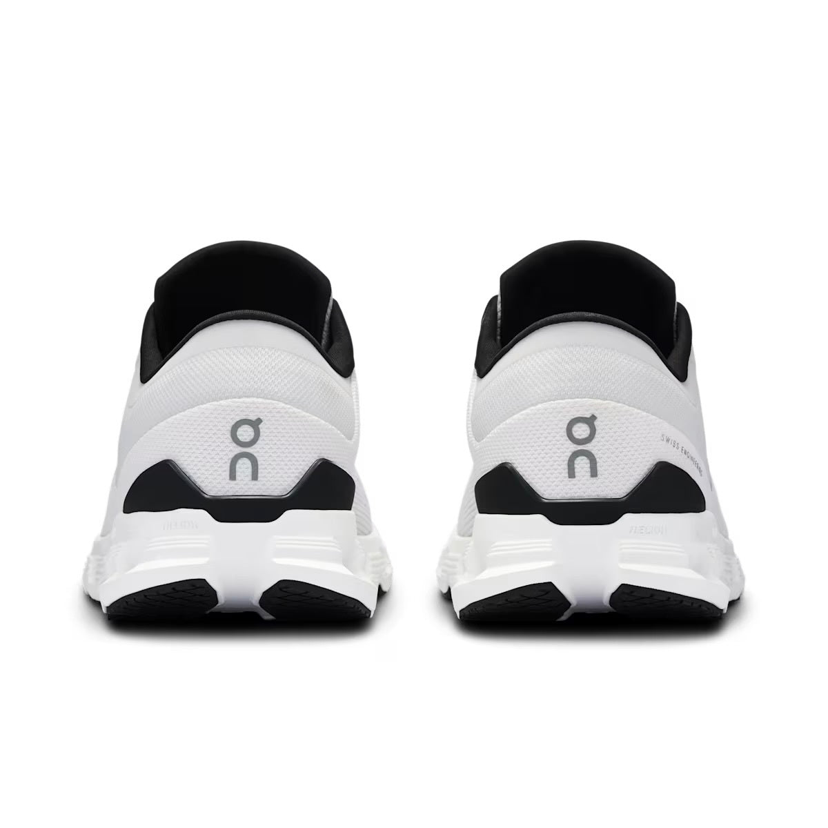 Winniemodo,Winnie modo,On Cloud X 4 Sneaker,On Cloud X 4 running shoes,On cloud x 4 white,On cloud X 4 sale,On cloud x 4 mens