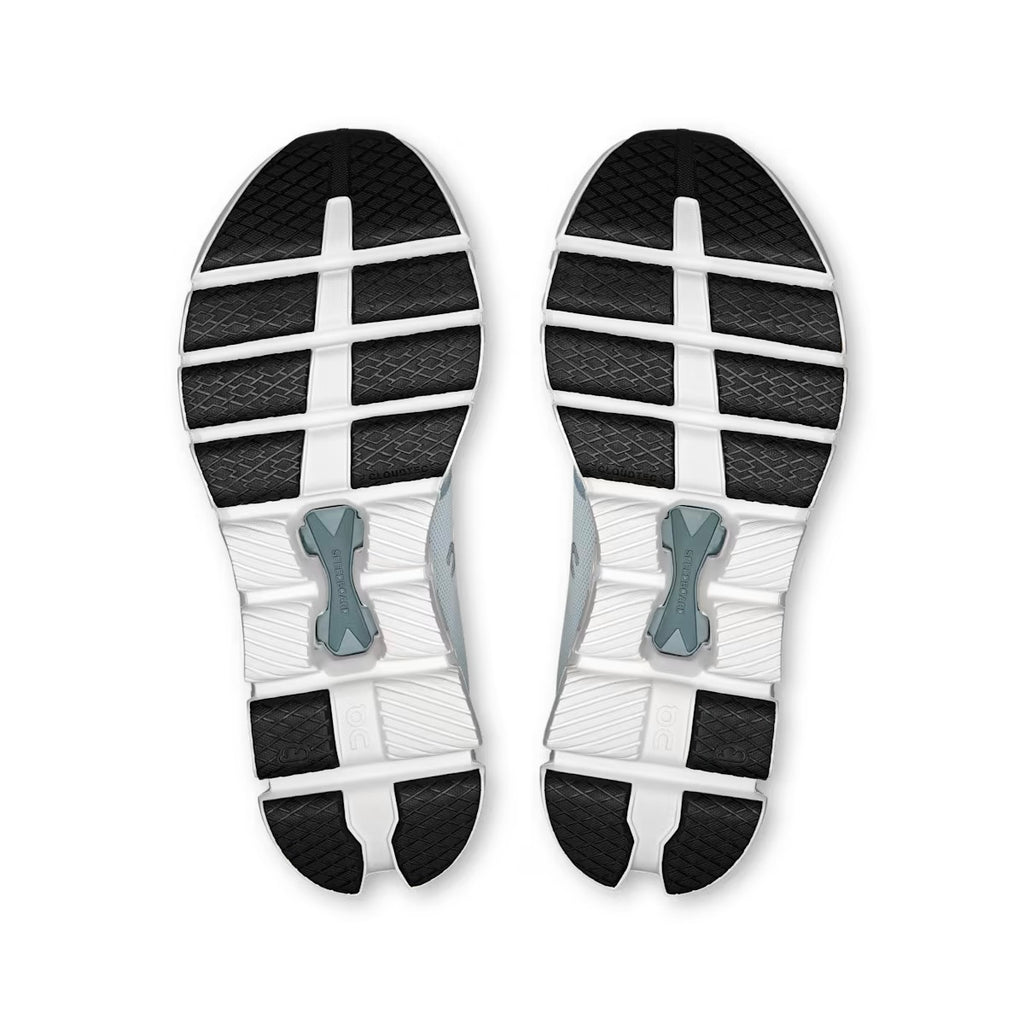 Winniemodo,Winnie modo,On Cloud X 4 Sneaker,On Cloud X 4 running shoes,On cloud x 4 grey,On cloud X 4 sale,On cloud x 4 mens,