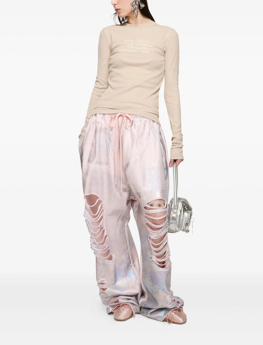Winniemodo,Winnie modo,Acne Studios embroidered T-shirt,Acne Studios T-shirt,Acne Studios T-shirt sale,Acne Studios T-shirt w