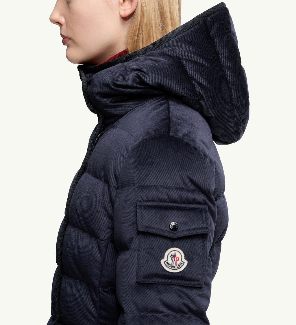 Winniemodo,Winnie modo,Moncler K20931A0008389AZT,Moncler barnate down jacket,Moncler down,Moncle down sale,Moncler down navy