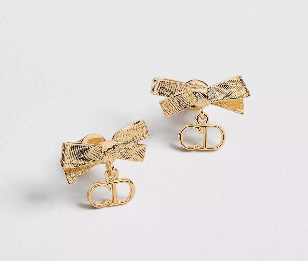 Winniemodo,Winniemodony,Dior E4713WOMMT,Dior bow earrings,Dior earrings sale,Dior bow studs,Dior earrings discount,Dior acces