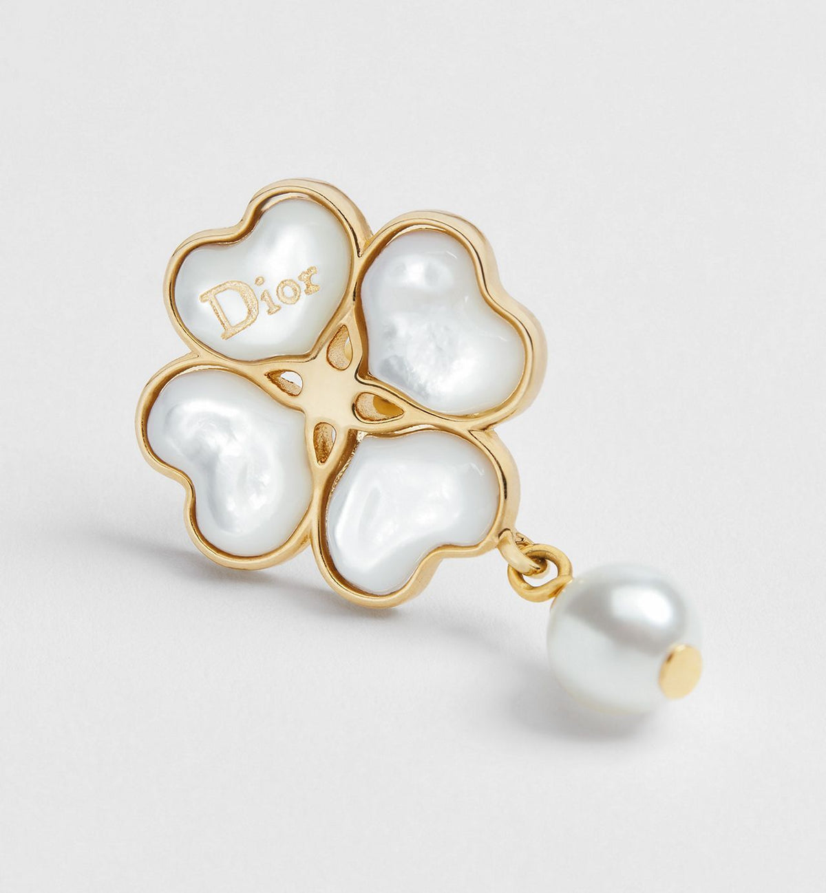 Winniemodo,Winniemodony,Dior E4488WOMMP,Dior earrings,Dior earrings sale,Dior clover earrings,Luxury accessories,Fashion Acce