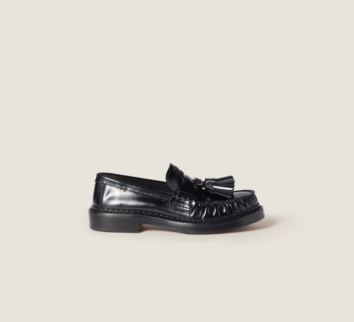 Winniemodo,Winniemodony,MIU MIU 5D497E,Miu Miu tassel loafer,Miu Miu loafer black,Miu Miu loafer sale,Miu Miu loafer outlet,M