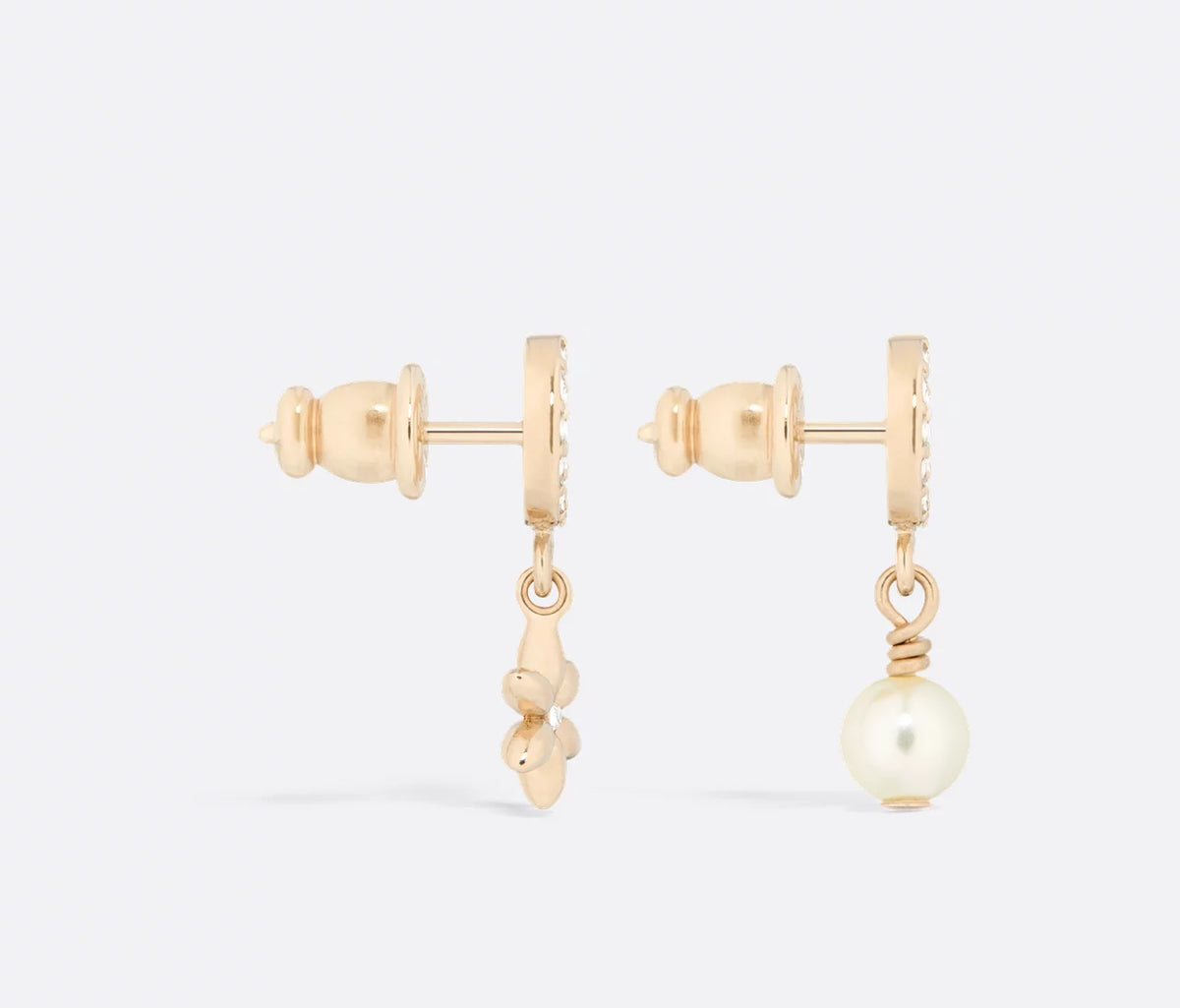 Winniemodo,Winnie modo,Dior Petit CD Daisy earrings,Dior CD earrings,Dior crystal earrings,Dior earrings 2026,Dior earrings s